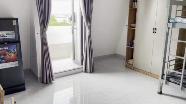 Student room with balcony — BMTU hostel