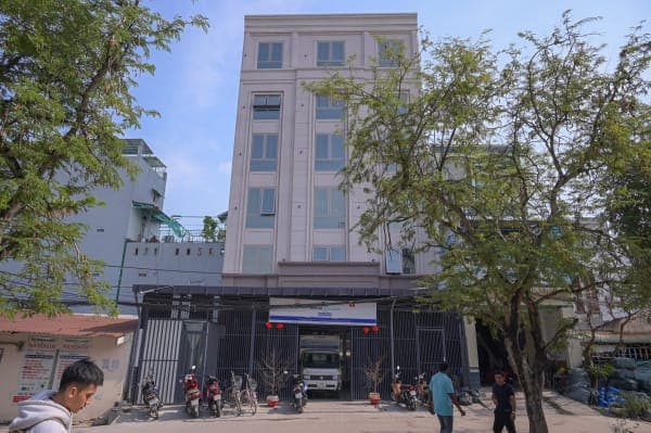 Girls hostel entrance — Can Tho